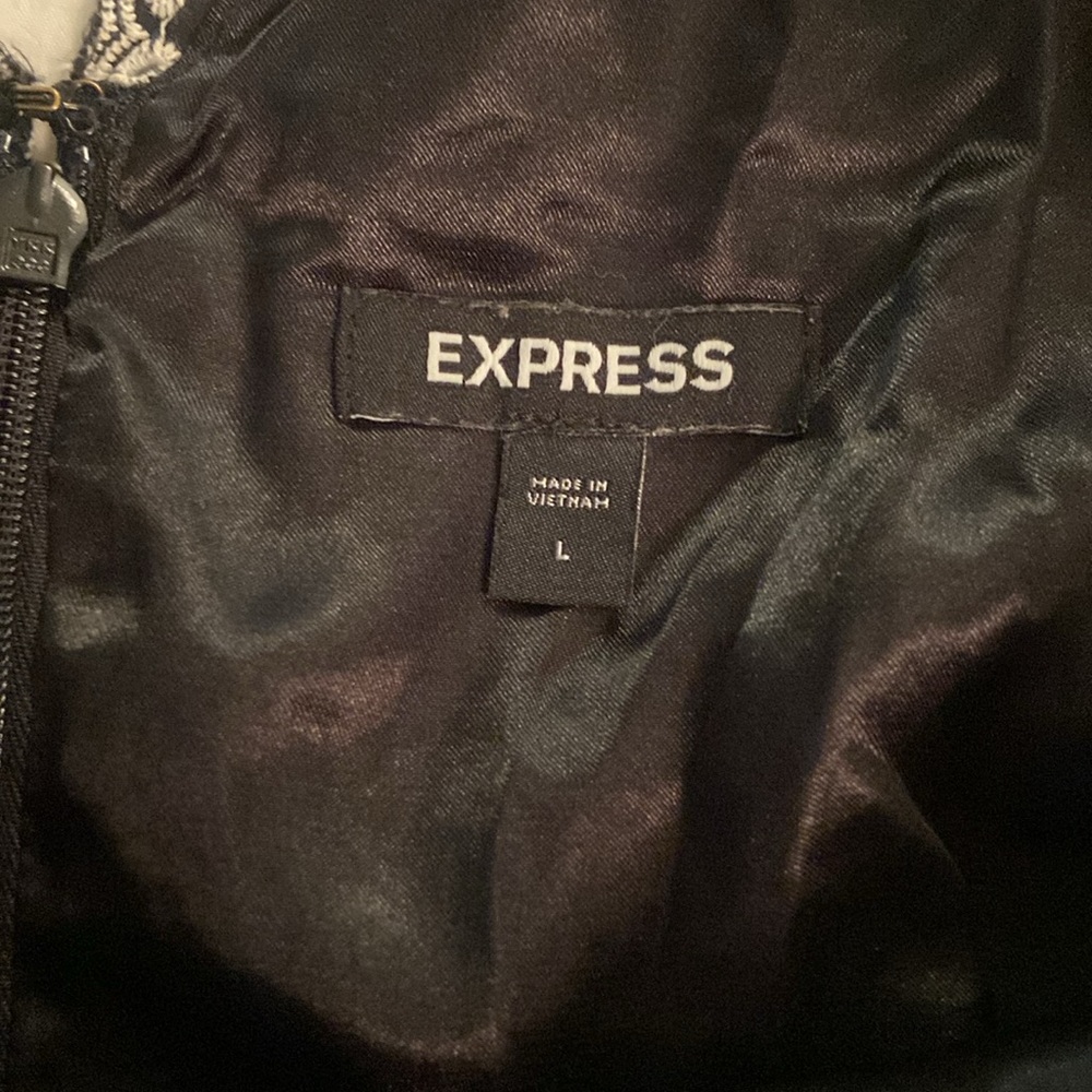 EXPRESS ROMPER - Picture 4 of 4